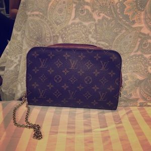 Authentic Louis Vuitton purse clutch